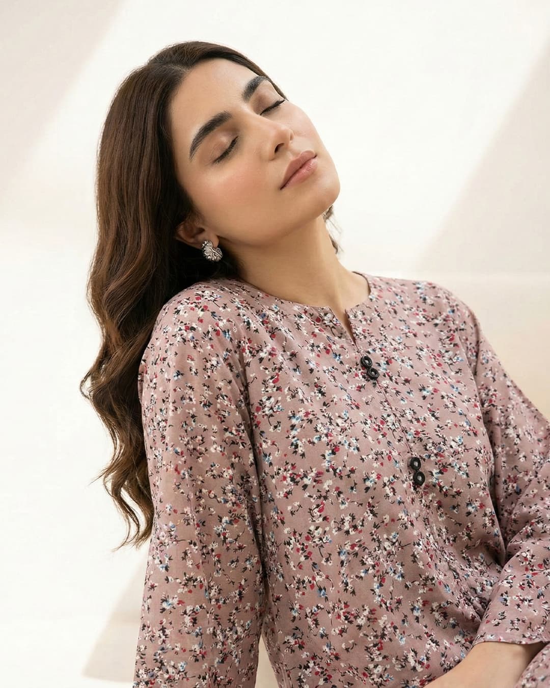 Womenswear Visuals - AI Fashion Model Images 3